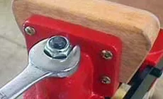 Den Schraubstock montieren