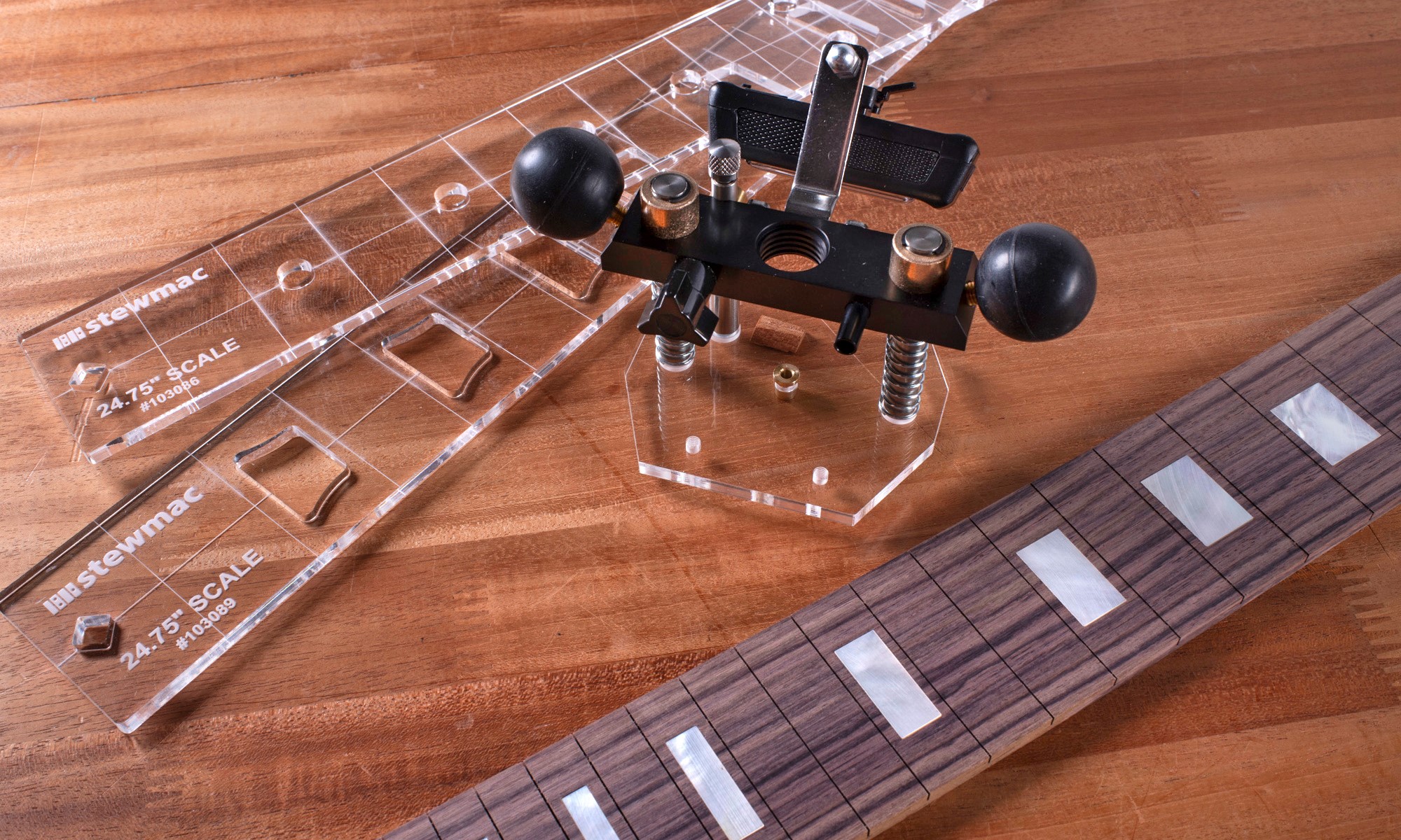 Oberfräsen von Griffbrett-Inlays