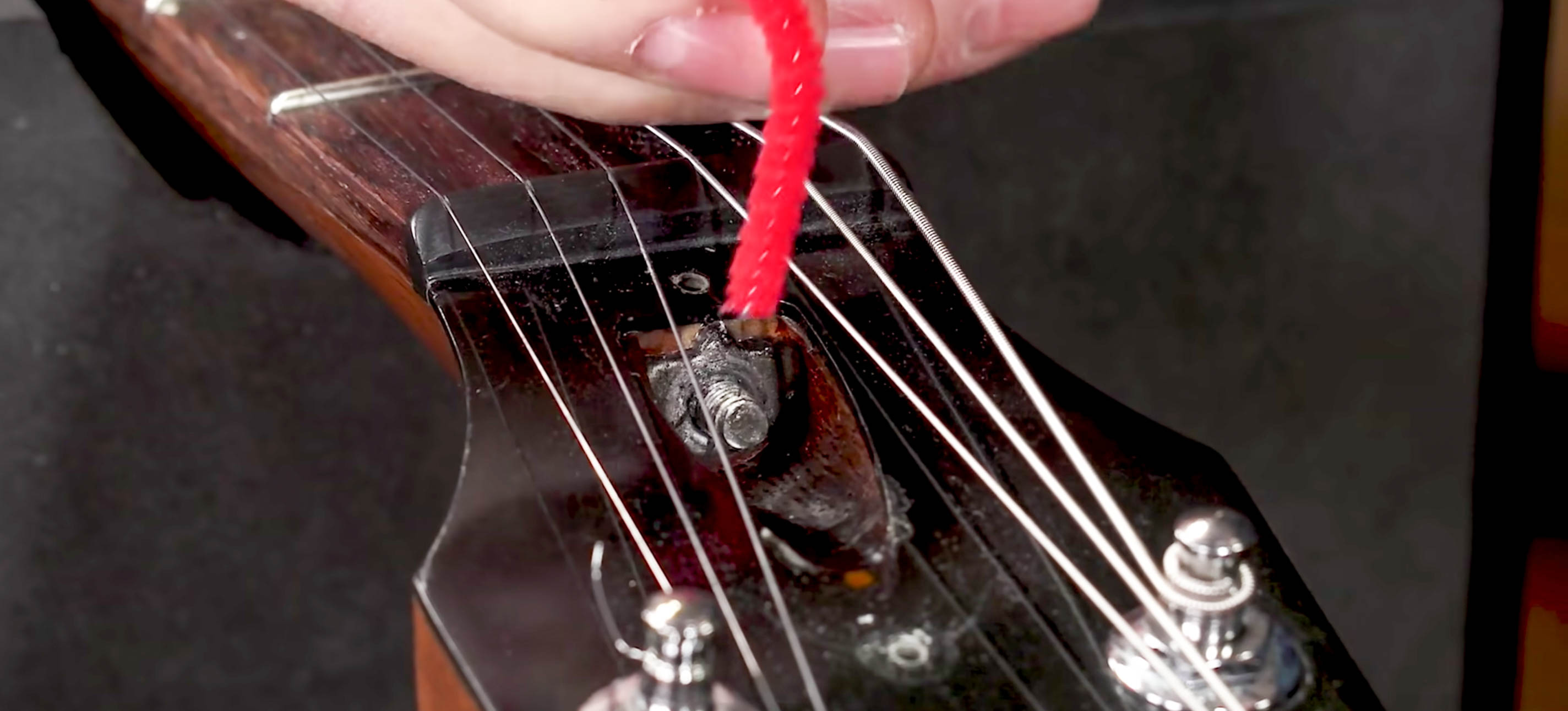 Gewinde der Gleitstange schmieren