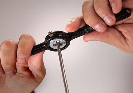 So fädeln Sie einen Trussstab ein