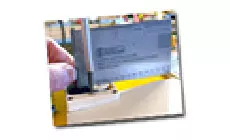 Füllen von Stücken Papierhandtuch 2