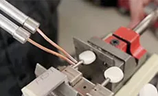 Lötpistole und Schraubstock