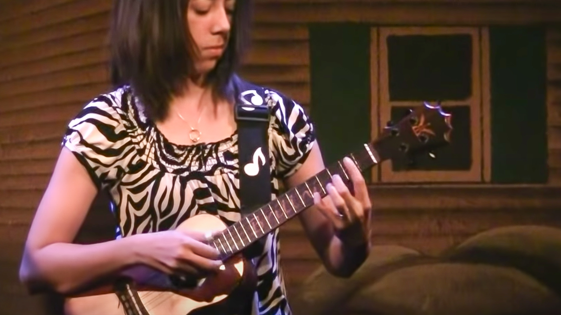 L.R. Baggs FÜNF.O Ukulele-Abholleistung