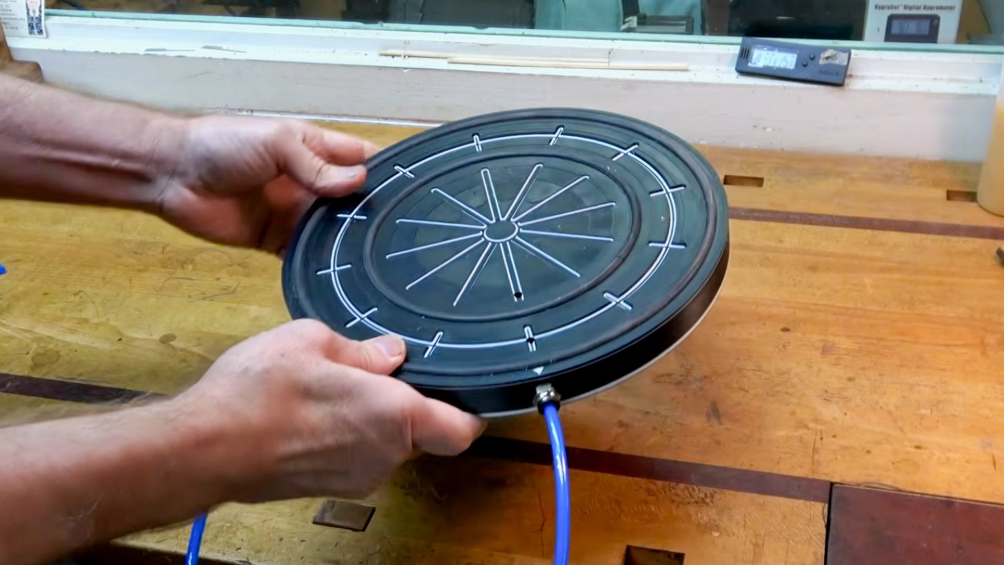 Verwendung der beidseitigen Tisch-Vakuumklemme