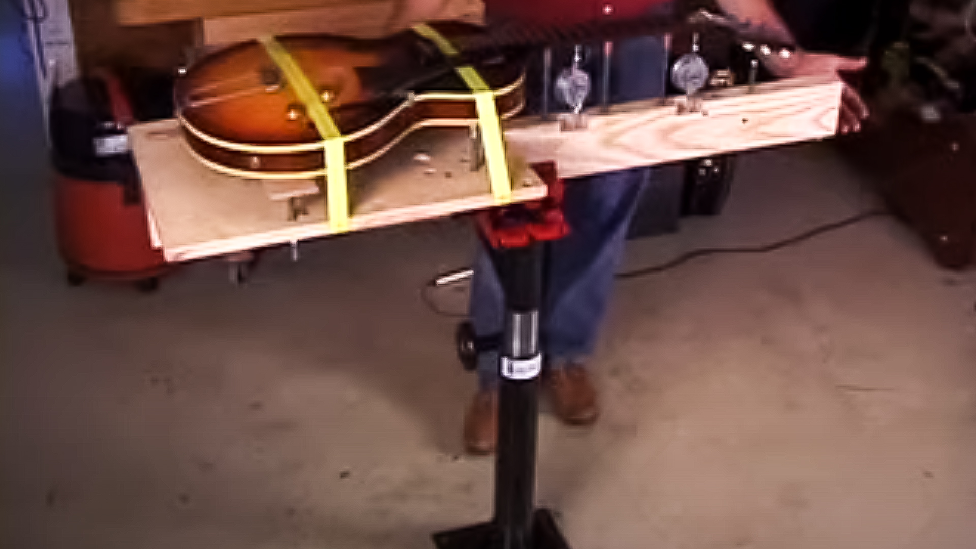 „Erlewine ShopStand“-Werkstattständer