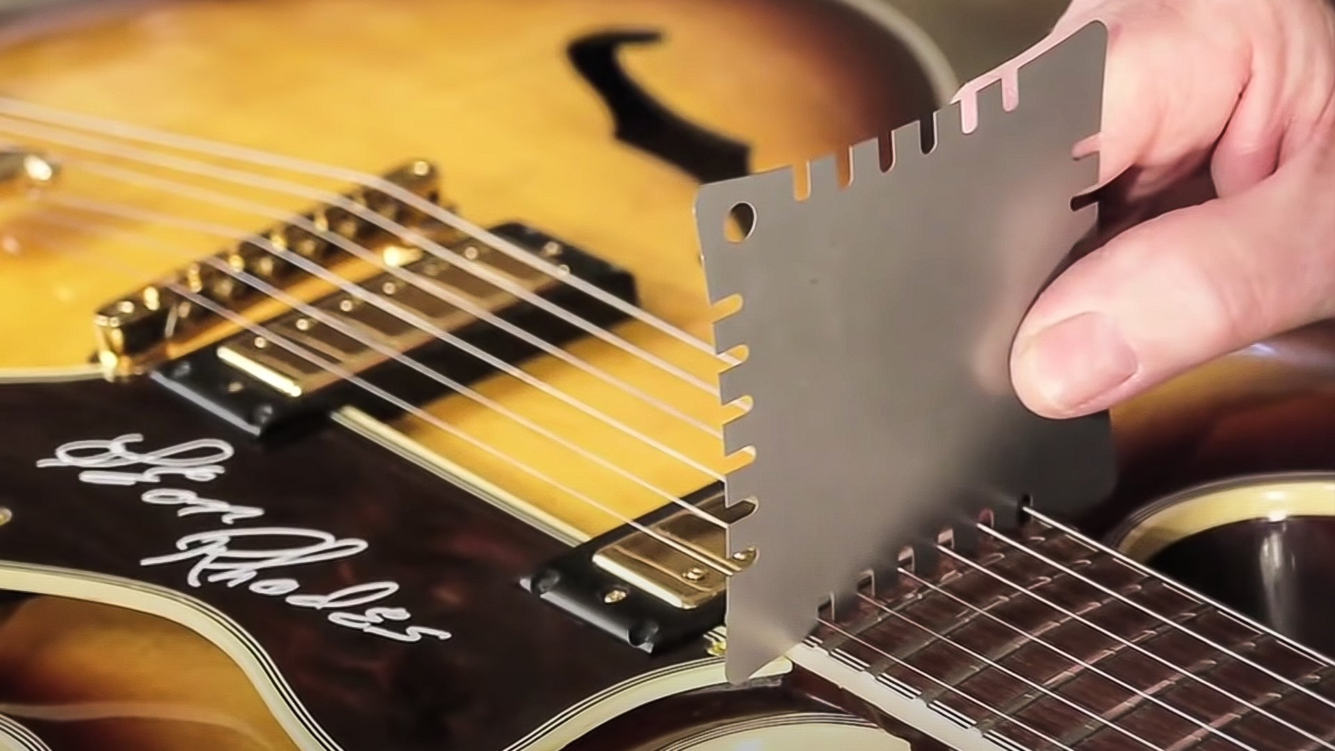 Radiuslehren für Gitarrenarbeiten