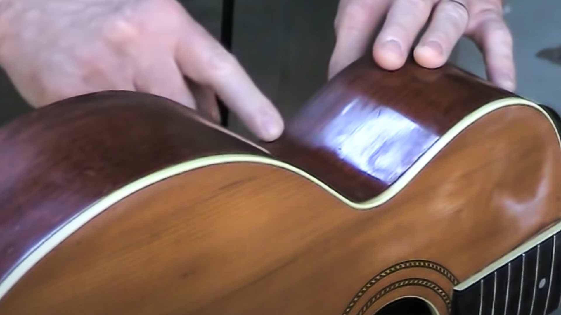 Schellack zum französischen Polieren eines Gitarren-Finishes