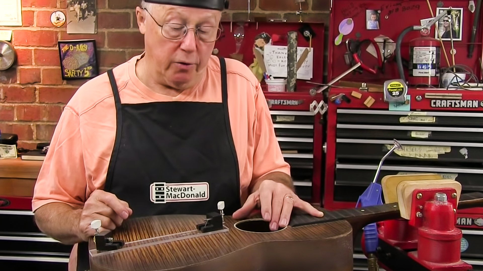 Video zu den Reparaturwerkzeugen für StewMac Risse