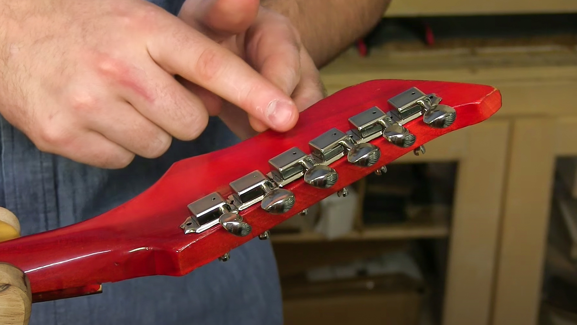 Tuner ablegen, damit sie passen