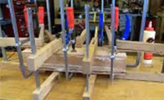 Doppelt festgeklemmt