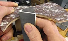 Schleifen des Pickguards