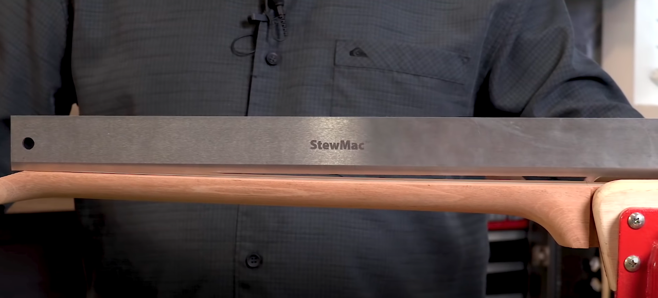 Trussstab mit Aufwärtsbogen